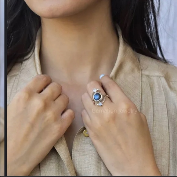 Etsy Natural Labradorite and Moonstone Sterling Silver Ring - Picture 4 of 9